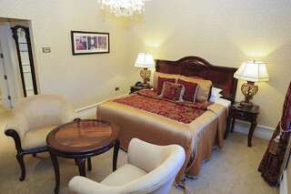 Отель Kilronan Castle Hotel & Spa Ballyfarnon Классический номер с кроватью размера «king-size»-2